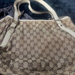 Gucci Monogram GG Logo Abbey D Ring Handbag